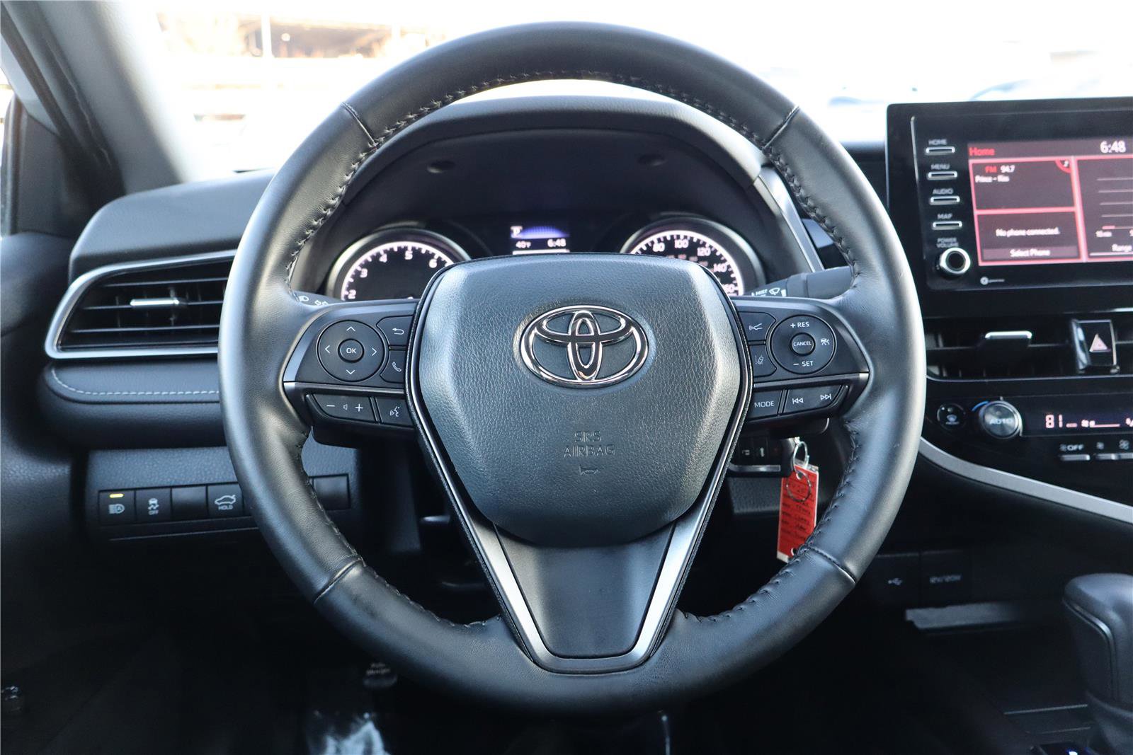 Used 2024 Toyota Camry SE image 16