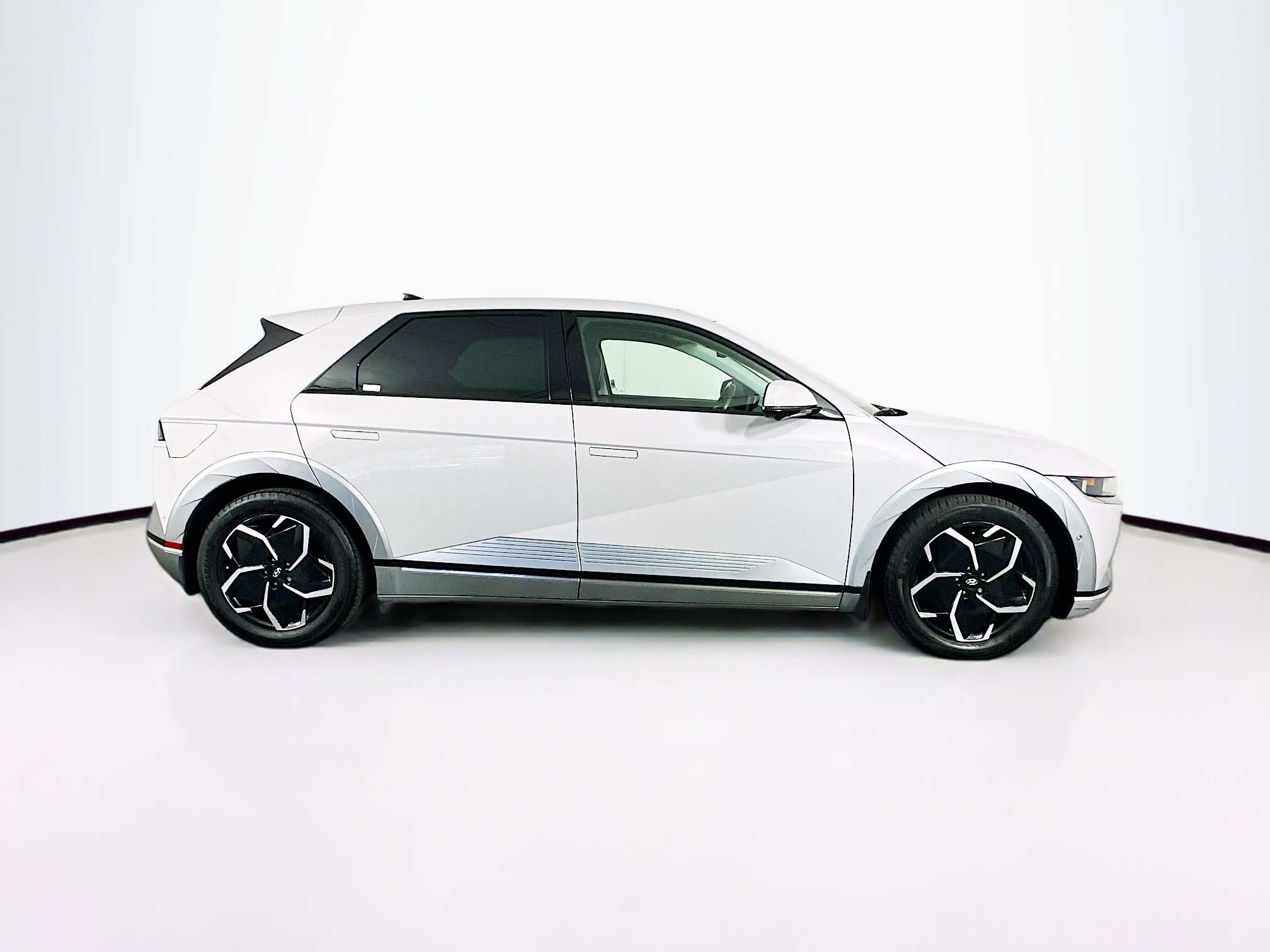 Used 2024 Hyundai Ioniq 5 Limited image 10