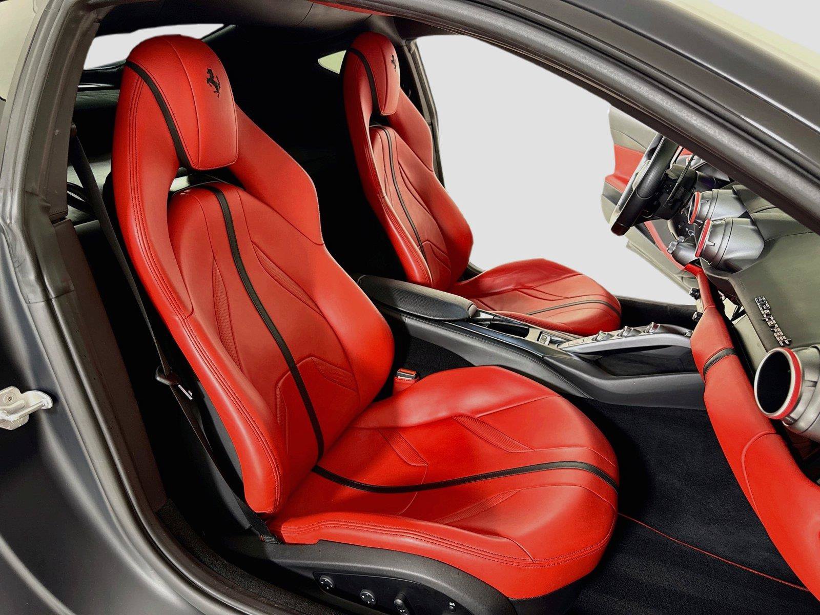 Used 2020 Ferrari 812 Superfast RWD image 30