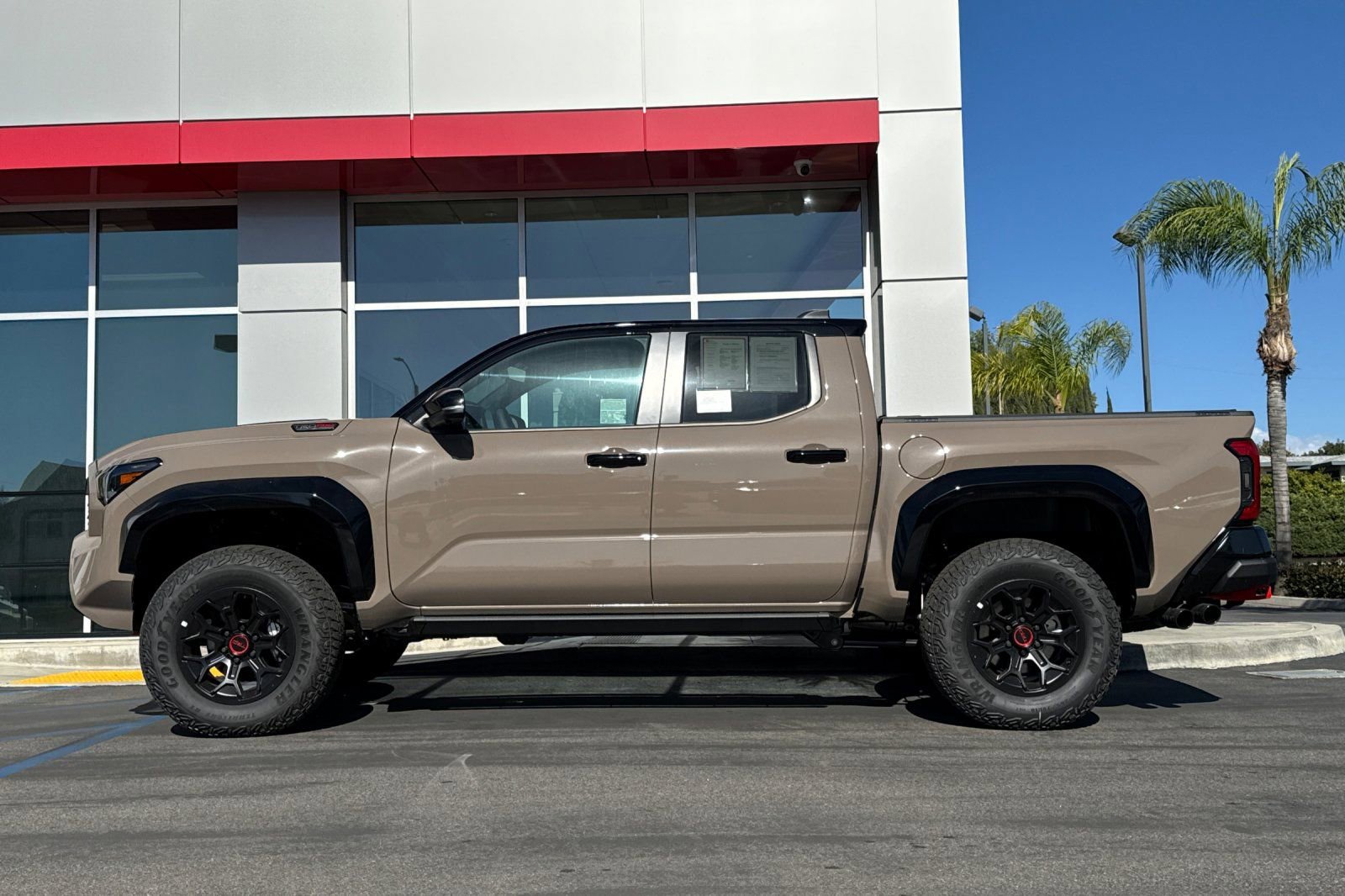 Used 2025 Toyota Tacoma TRD Pro w/ Tow Tech Package image 9