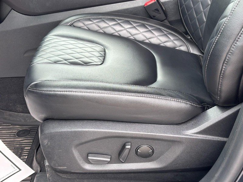 Used 2024 Ford Edge Titanium AWD/4WD image 17