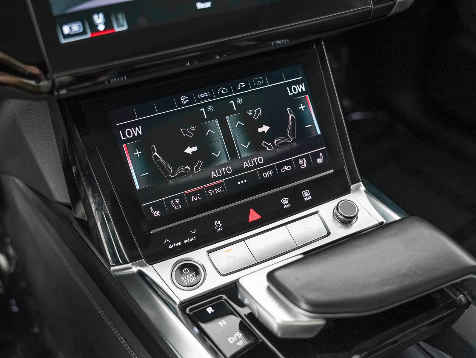 Used 2022 Audi e-tron Premium Plus w/ Premium Plus Package AWD/4WD image 15