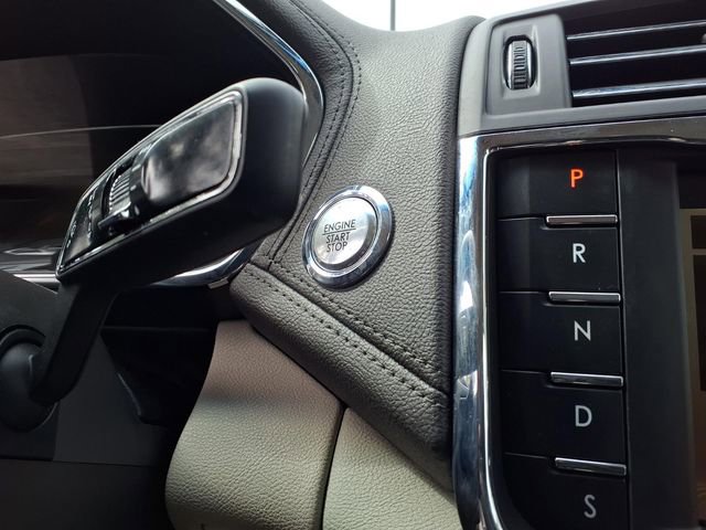 Used 2018 Lincoln Continental Premiere FWD image 15