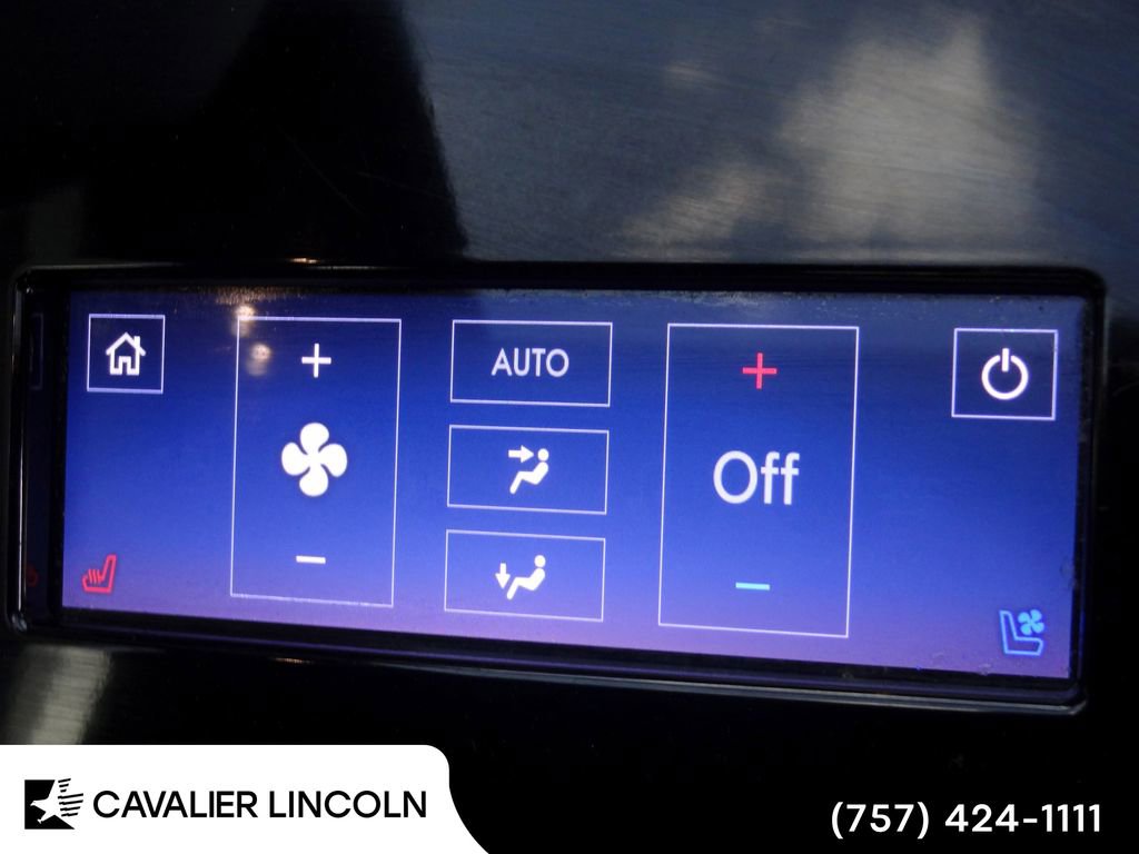 Certified 2024 Lincoln Navigator L 4WD image 16