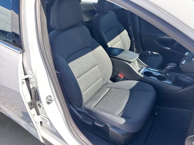 Used 2023 Chevrolet Malibu RS FWD image 25