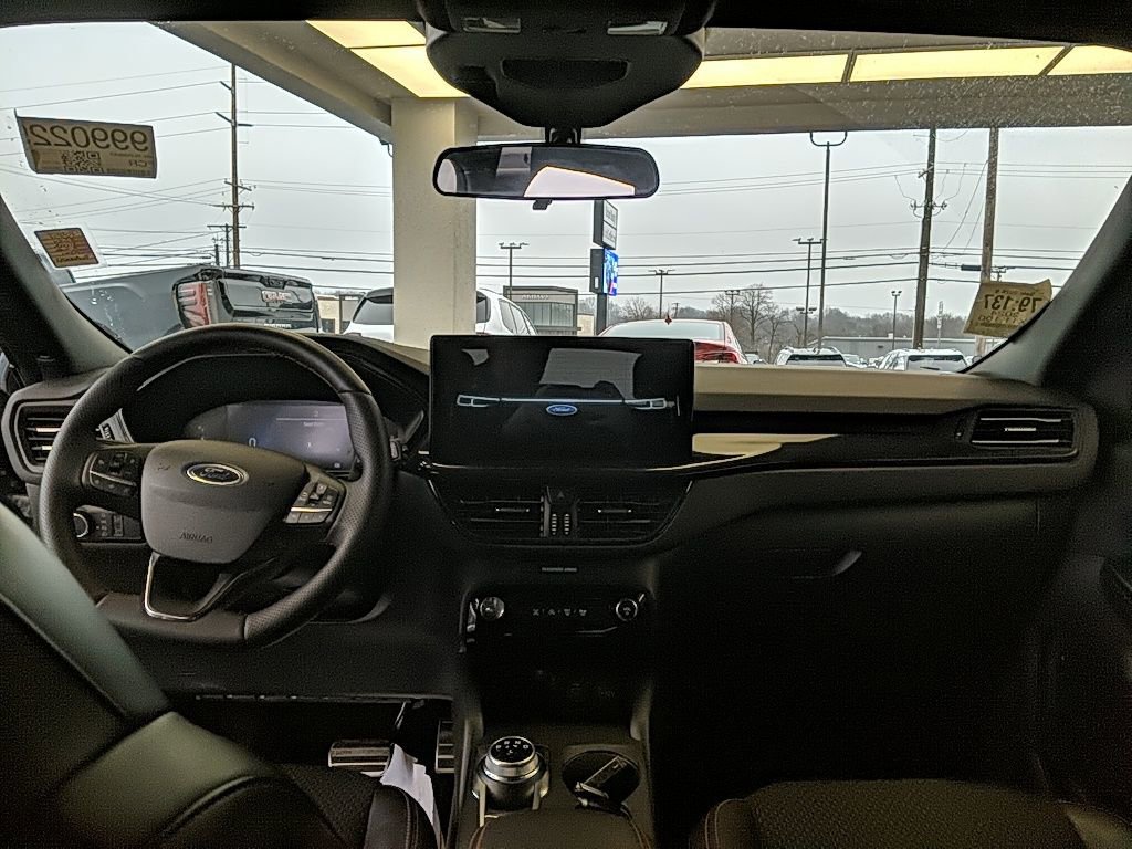Used 2024 Ford Escape ST-Line w/ Tech Pack #1 image 13