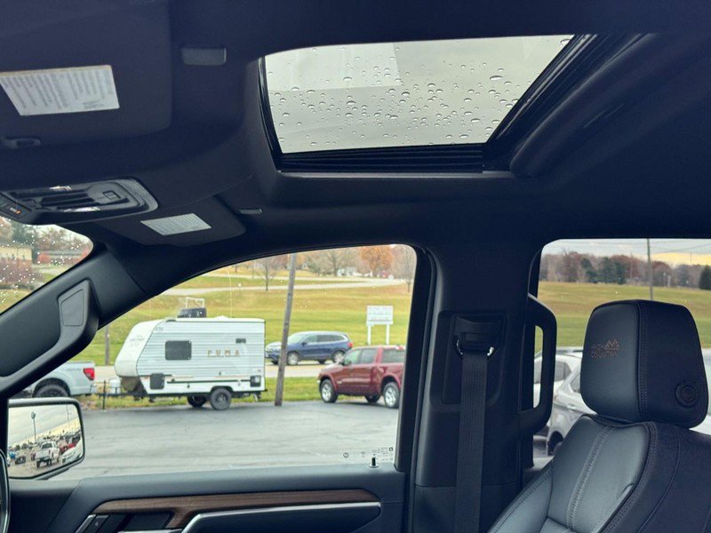 Used 2022 Chevrolet Silverado 1500 High Country w/ High Country Premium Package image 24