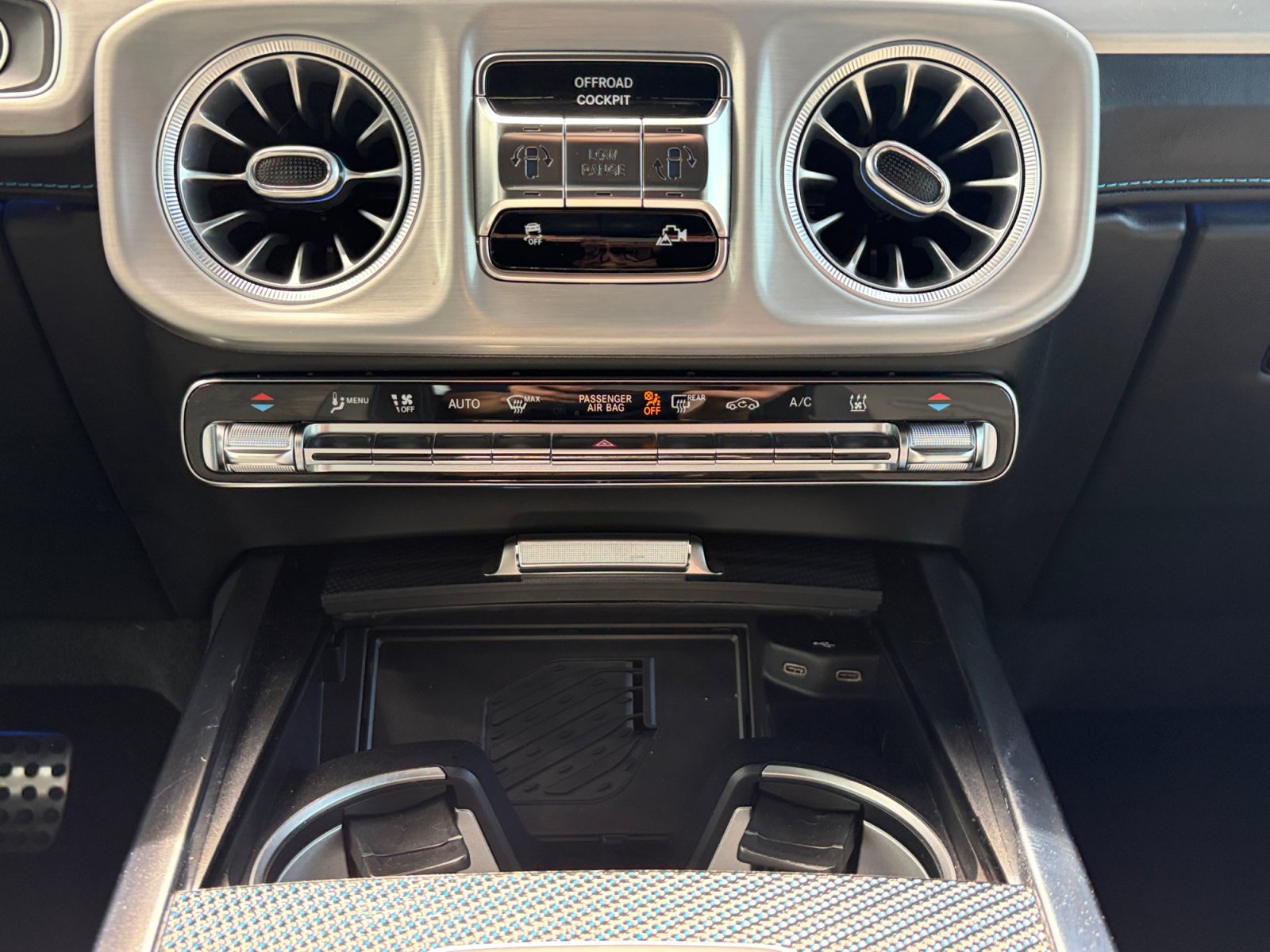 Used 2025 Mercedes-Benz G 580 w/ EQ Technology image 31
