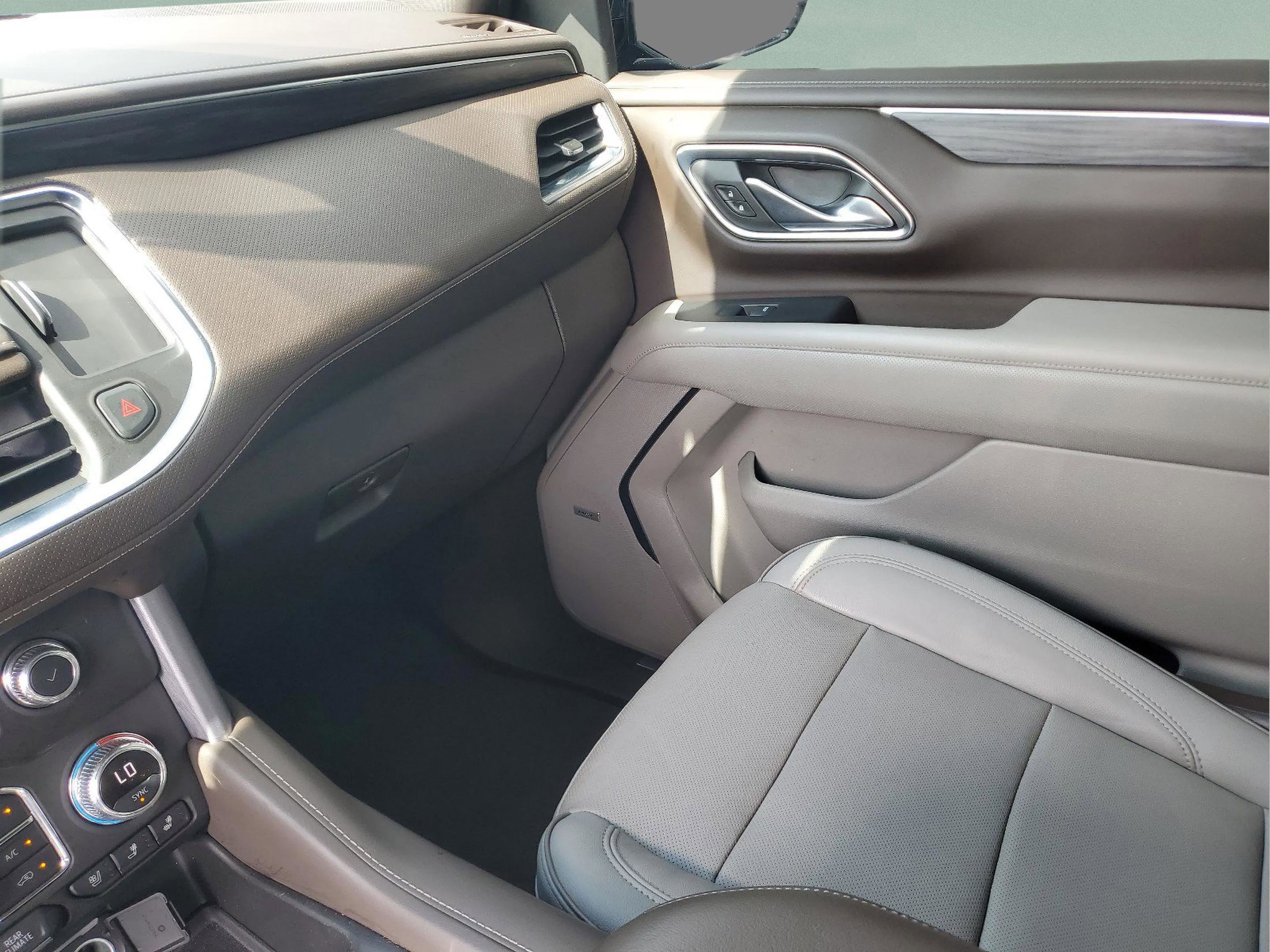 Used 2021 GMC Yukon SLT w/ SLT Premium Package image 25