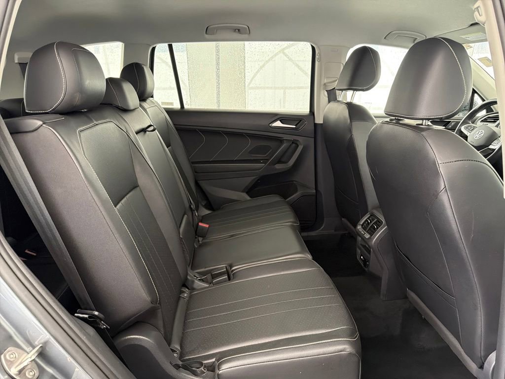 Used 2024 Volkswagen Tiguan SE image 31
