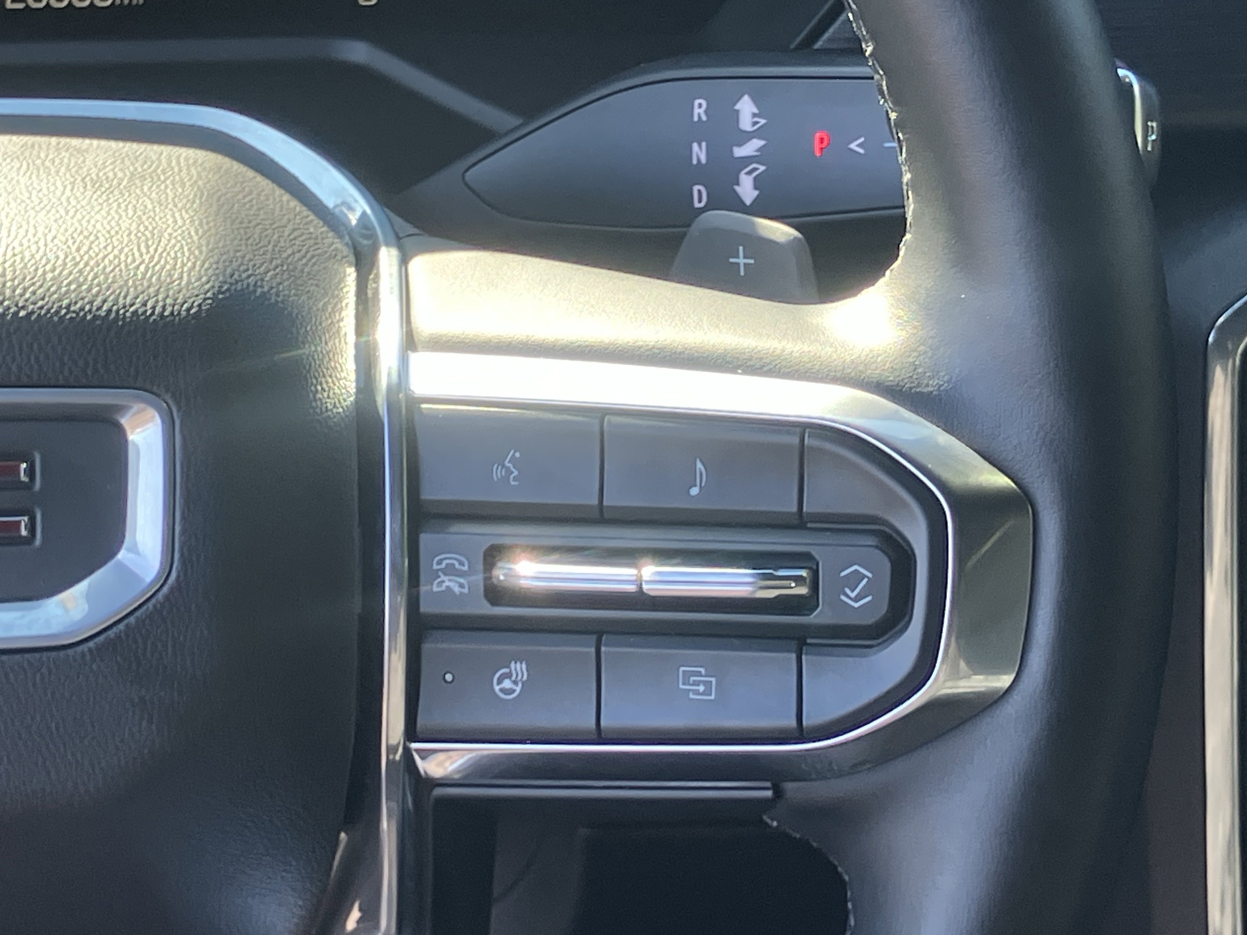 Used 2024 GMC Acadia Elevation image 22