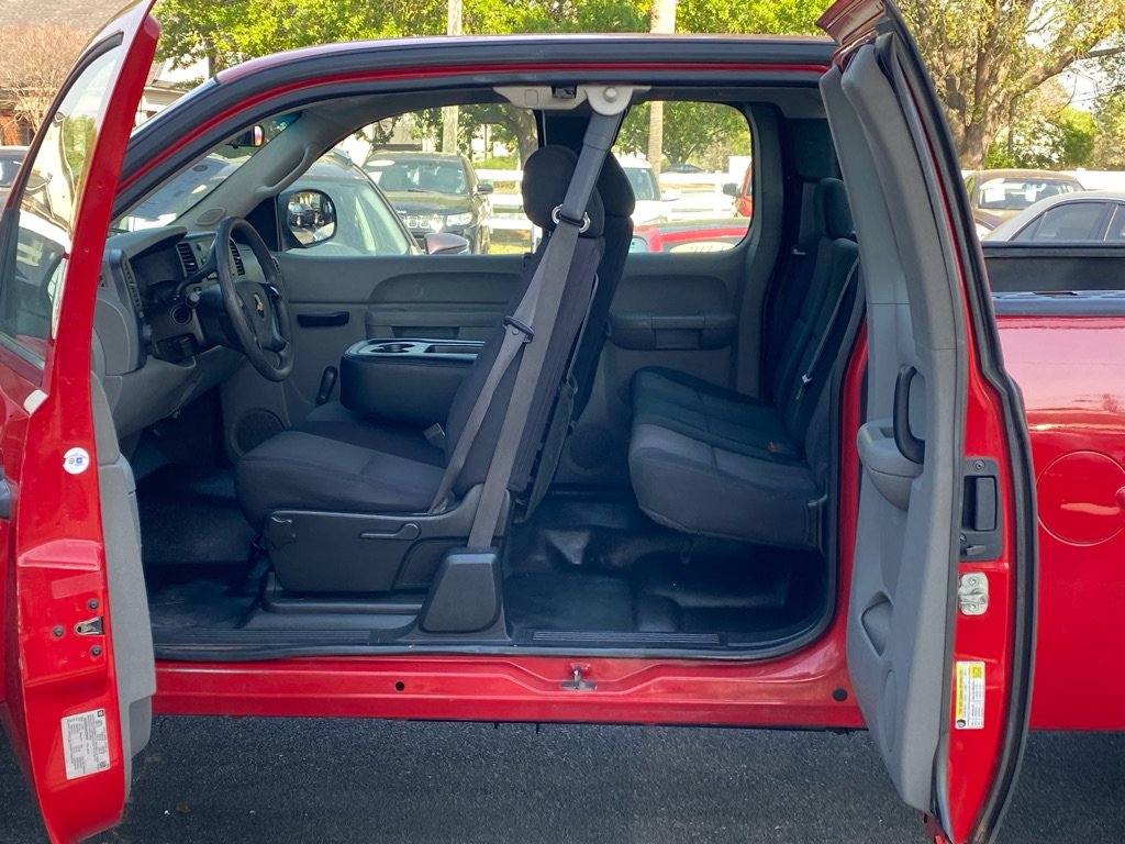 Used 2010 Chevrolet Silverado 1500 W/T RWD image 17