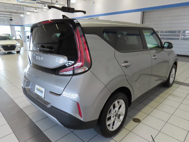 Used 2024 Kia Soul LX w/ Option Group 015 image 13