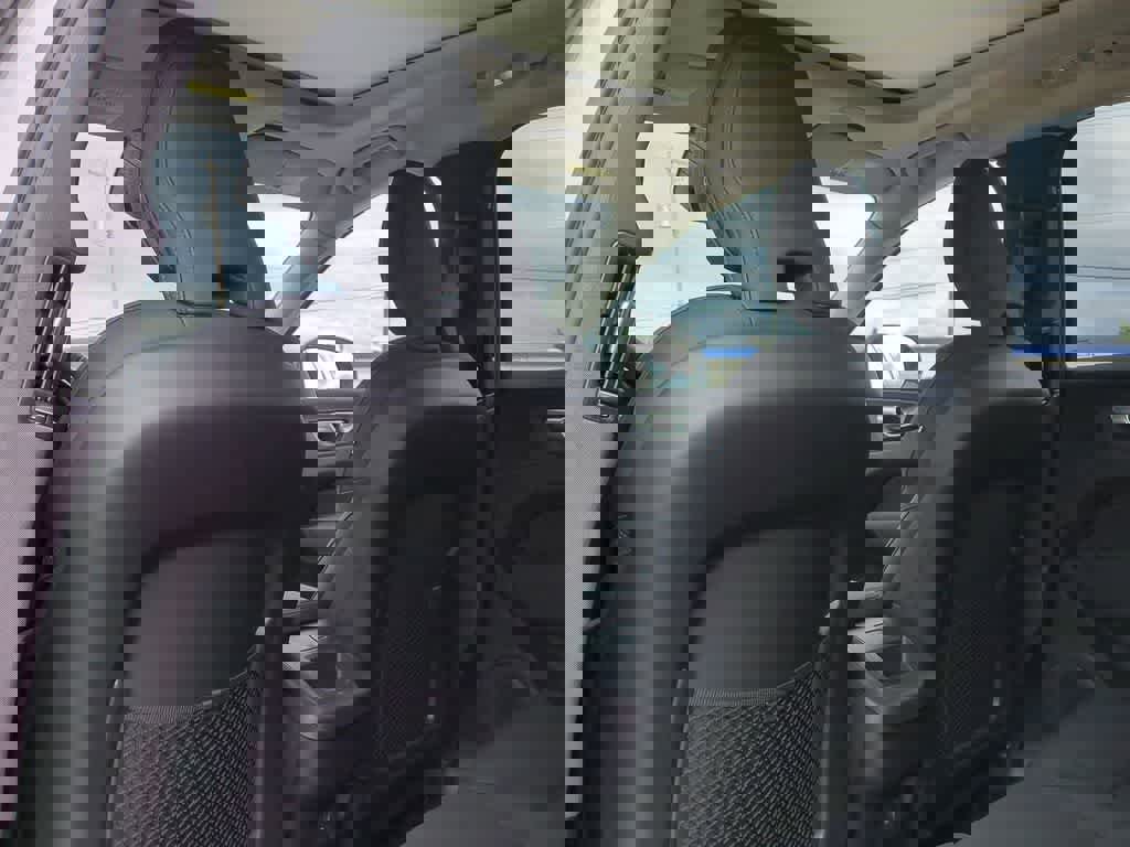 Used 2026 Volvo XC60 B5 Plus w/ Protection Package Premier image 17