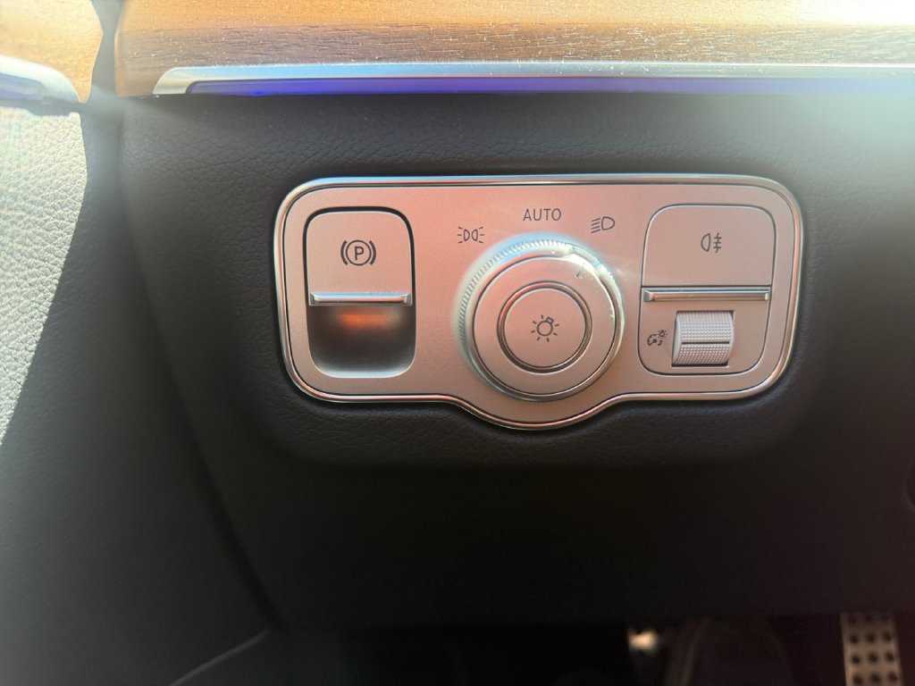 Certified 2024 Mercedes-Benz GLS 450 4MATIC image 23