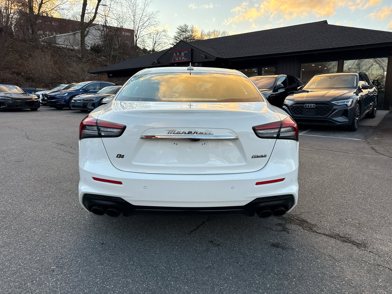 Used 2022 Maserati Ghibli Modena Q4 image 11