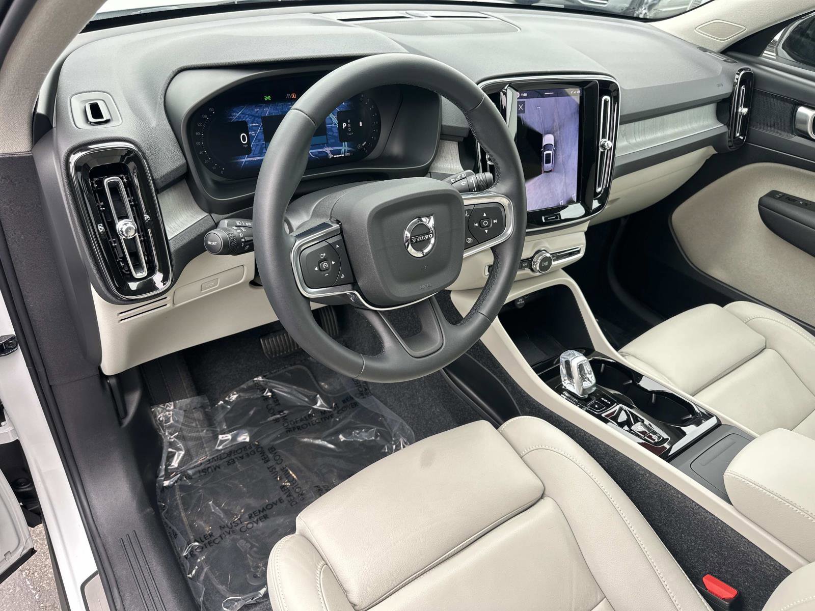 Certified 2026 Volvo XC40 B5 Plus w/ Protection Package Premier image 9