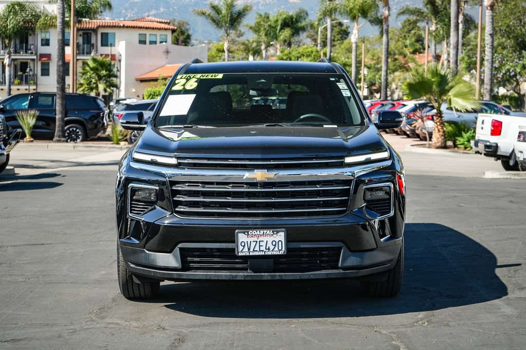 Used 2026 Chevrolet Traverse LT FWD image 2