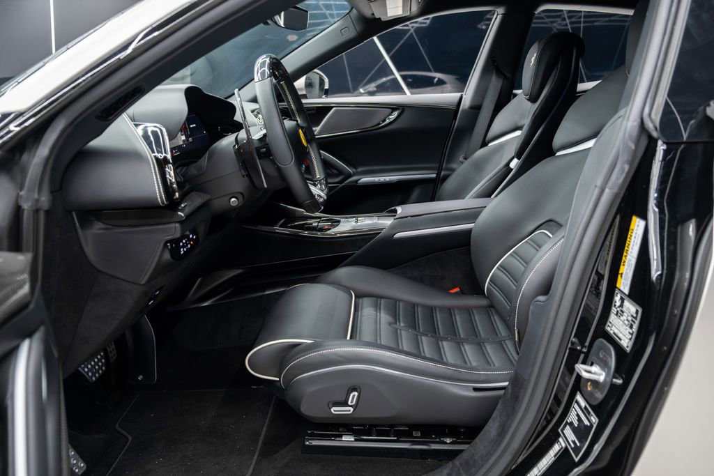 Used 2024 Ferrari Purosangue image 20
