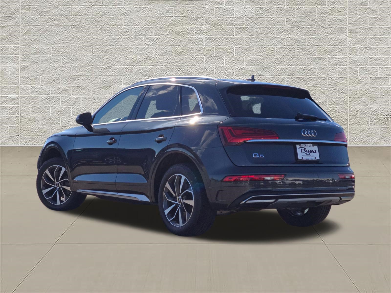 Used 2021 Audi Q5 2.0T Premium Plus w/ Premium Plus Package AWD/4WD image 5