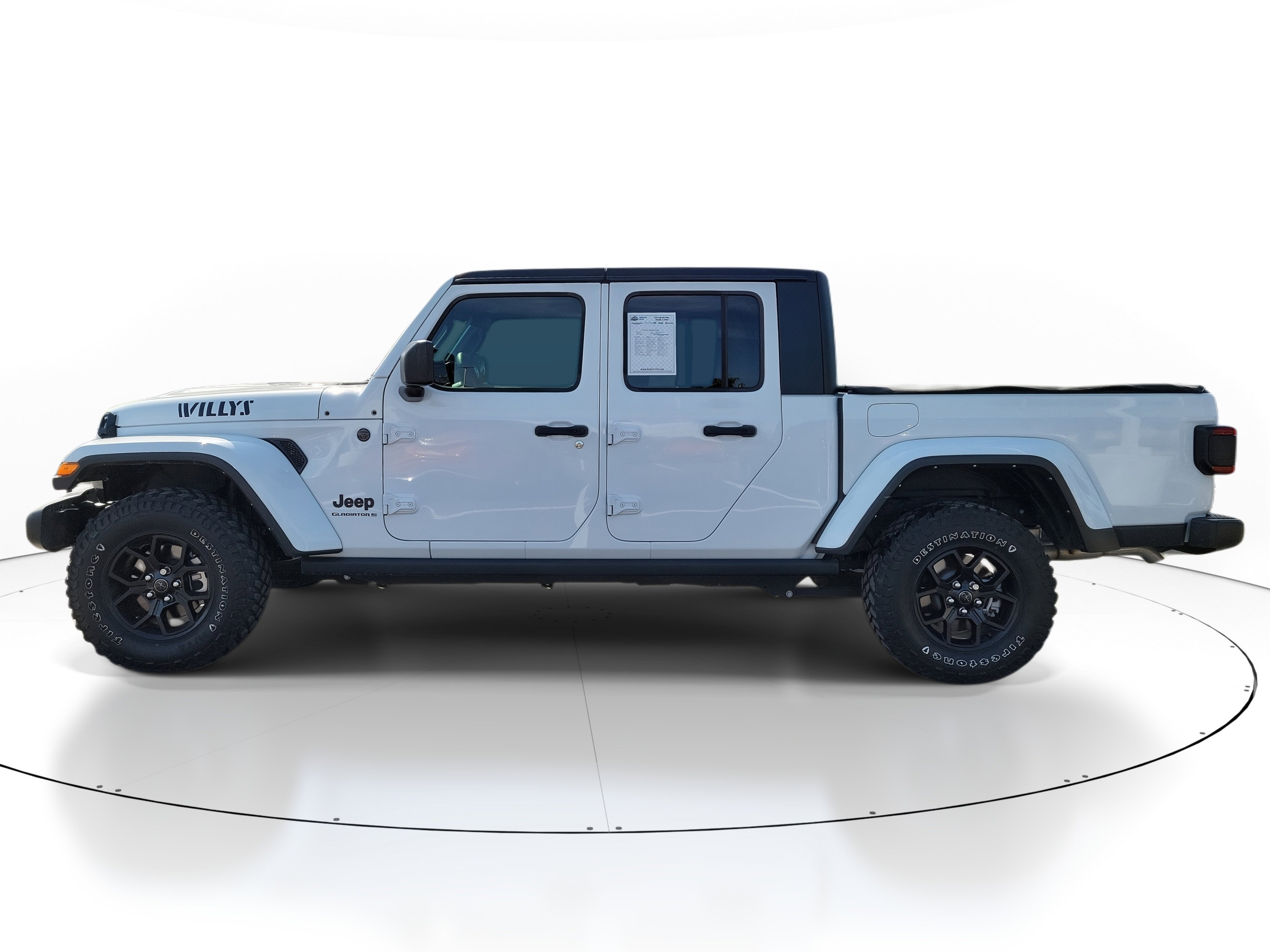 Used 2024 Jeep Gladiator Willys image 4