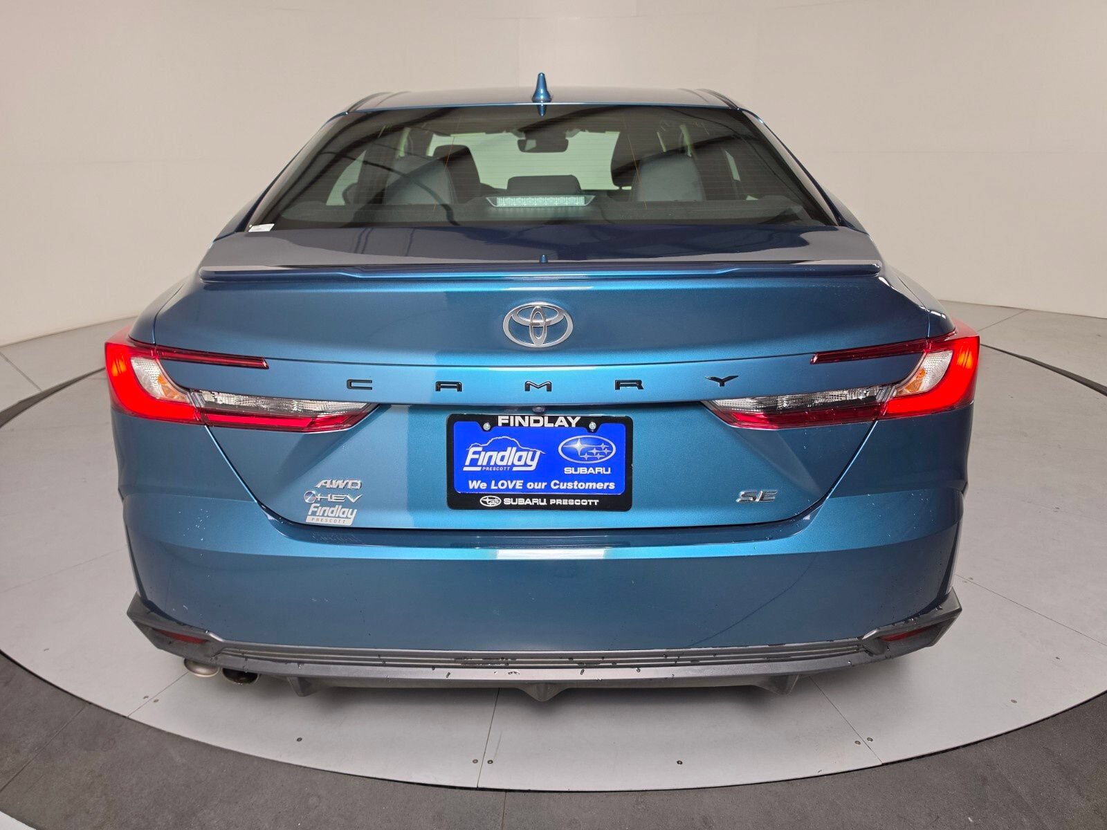 Used 2025 Toyota Camry SE w/ Convenience Package AWD/4WD image 4
