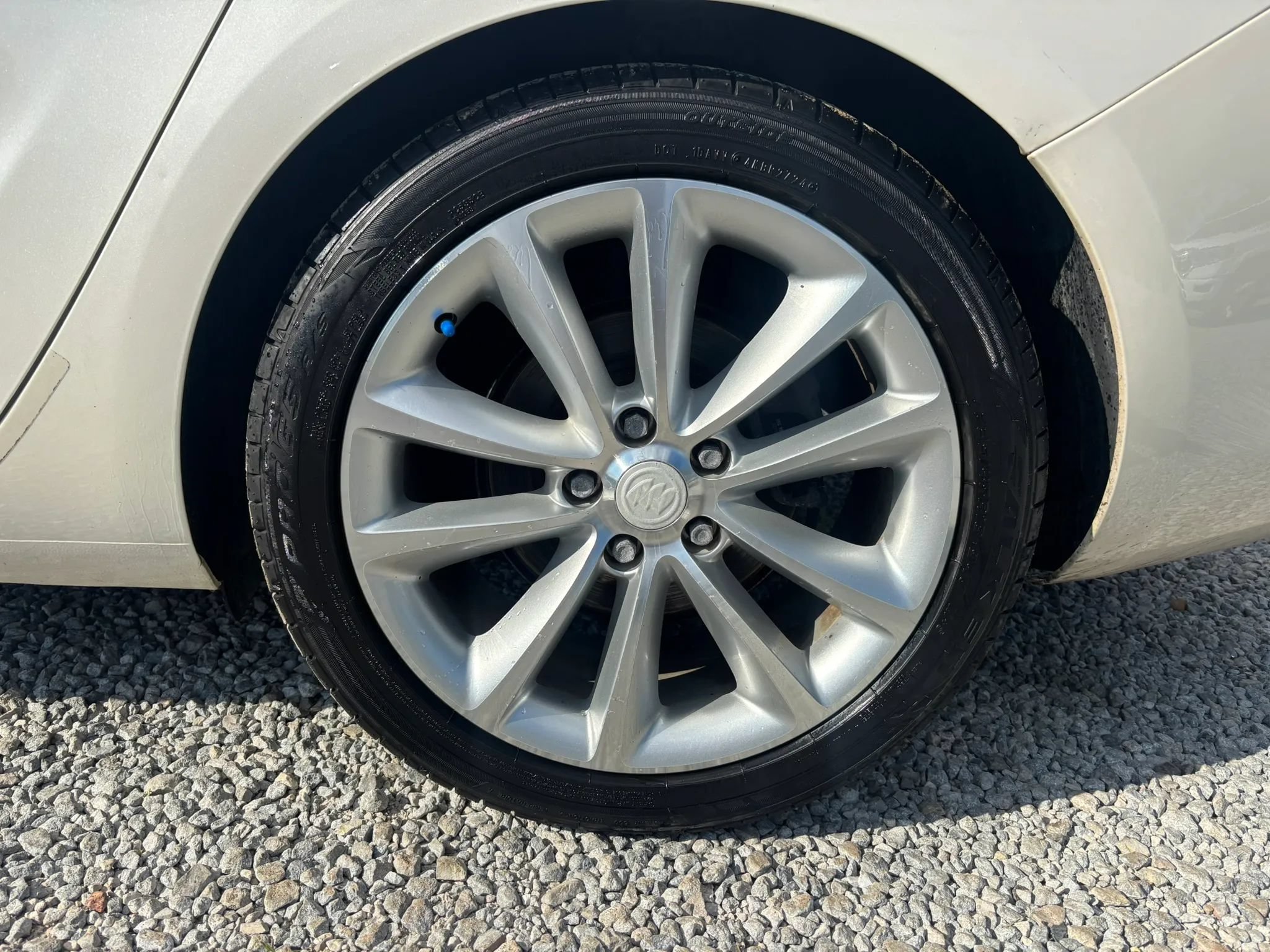 Used 2012 Buick Verano Leather FWD image 2