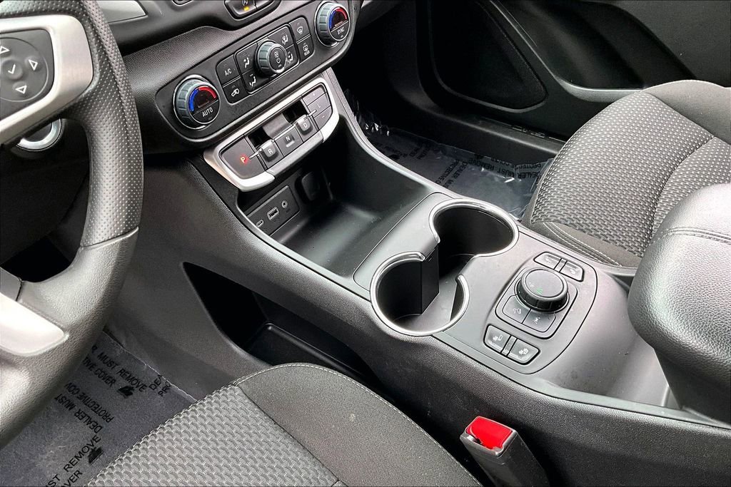 Used 2023 GMC Terrain SLE w/ Driver Convenience Package image 13