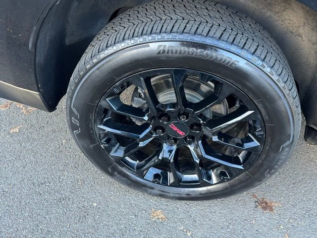 Used 2022 GMC Yukon Denali w/ Advanced Technology Package image 9