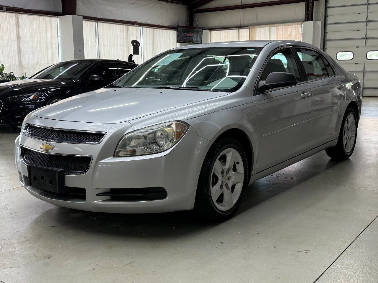 Used 2011 Chevrolet Malibu LS FWD image 5