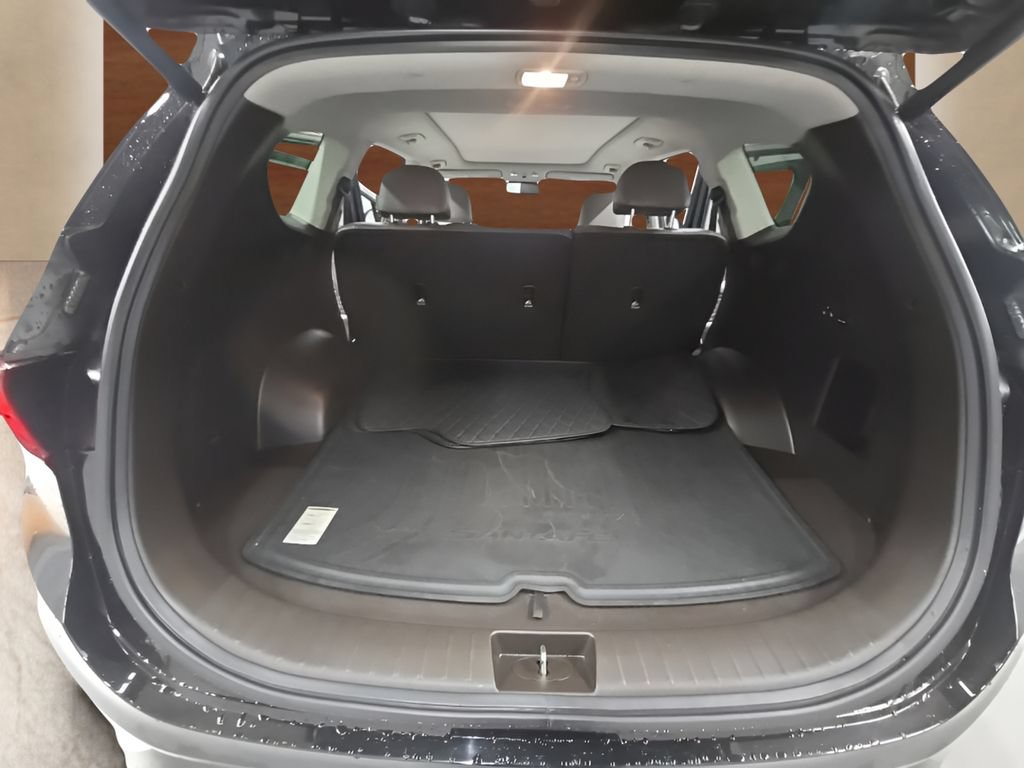 Used 2020 Hyundai Santa Fe SEL w/ Convenience + Premium Package FWD image 18