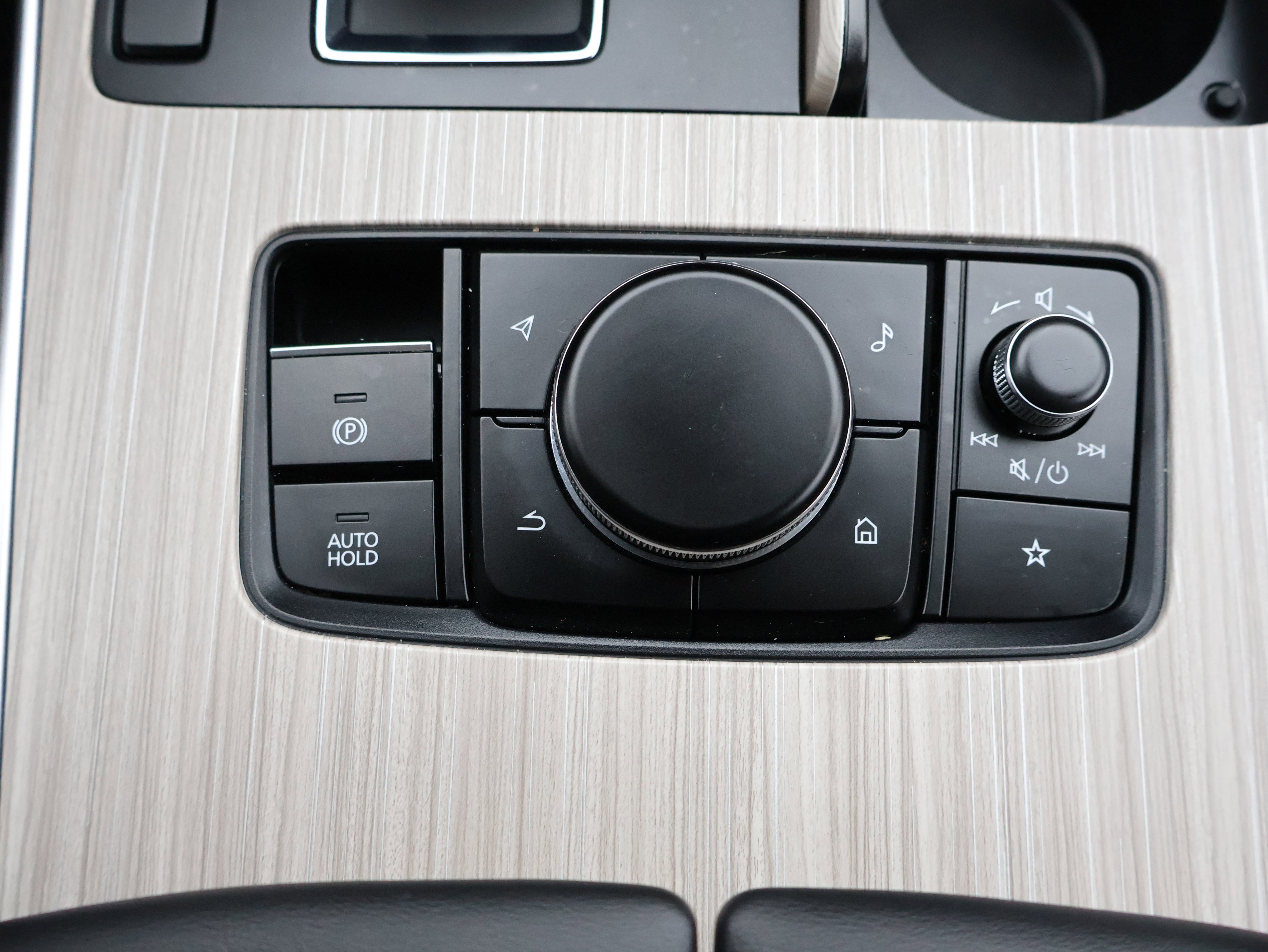 Used 2025 MAZDA CX-70 Plug-In Hybrid w/ Premium Pkg image 32