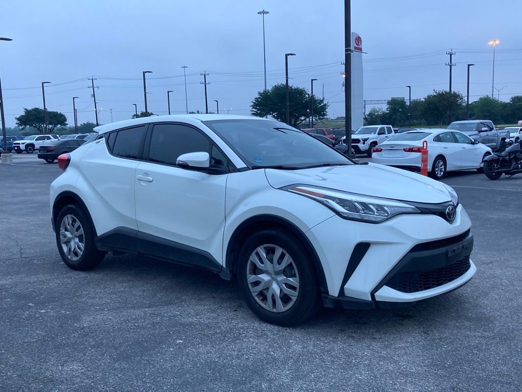 Used 2020 Toyota C-HR LE FWD image 3