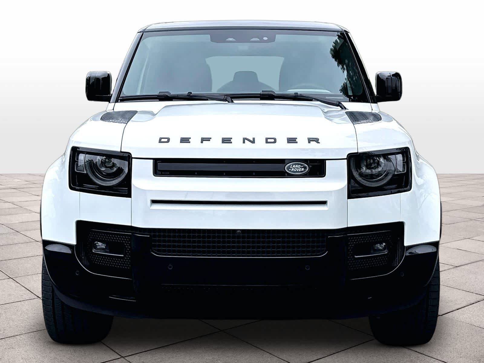 Used 2024 Land Rover Defender 110 X-Dynamic SE AWD/4WD image 1