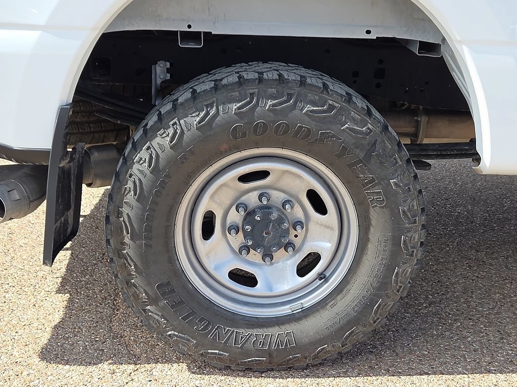 Used 2025 Ford F250 XL w/ XL Off-Road Package AWD/4WD image 13