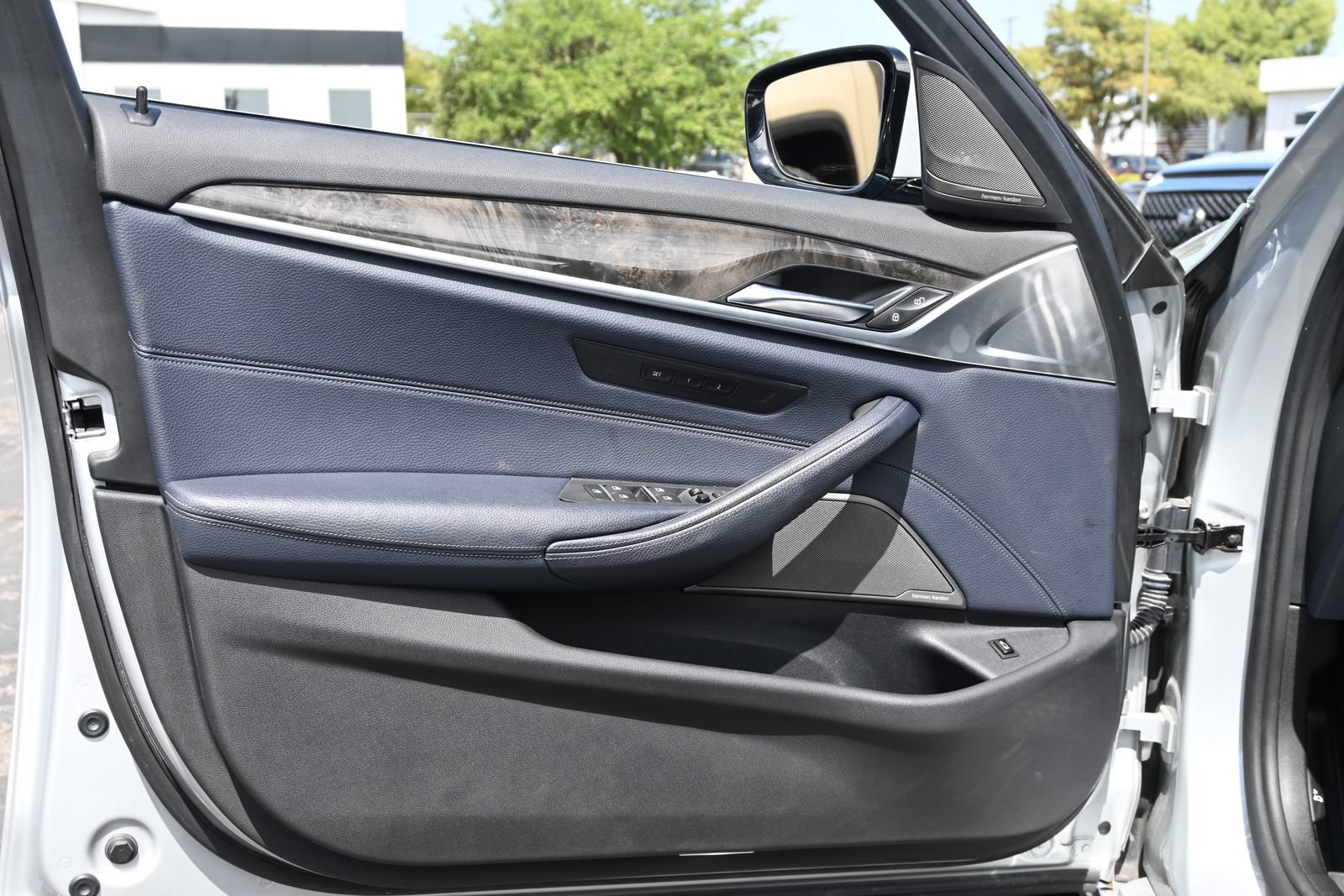 Used 2017 BMW 540i RWD image 19