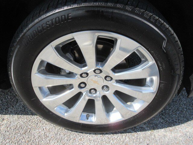 Used 2023 Chevrolet Tahoe Premier RWD image 9