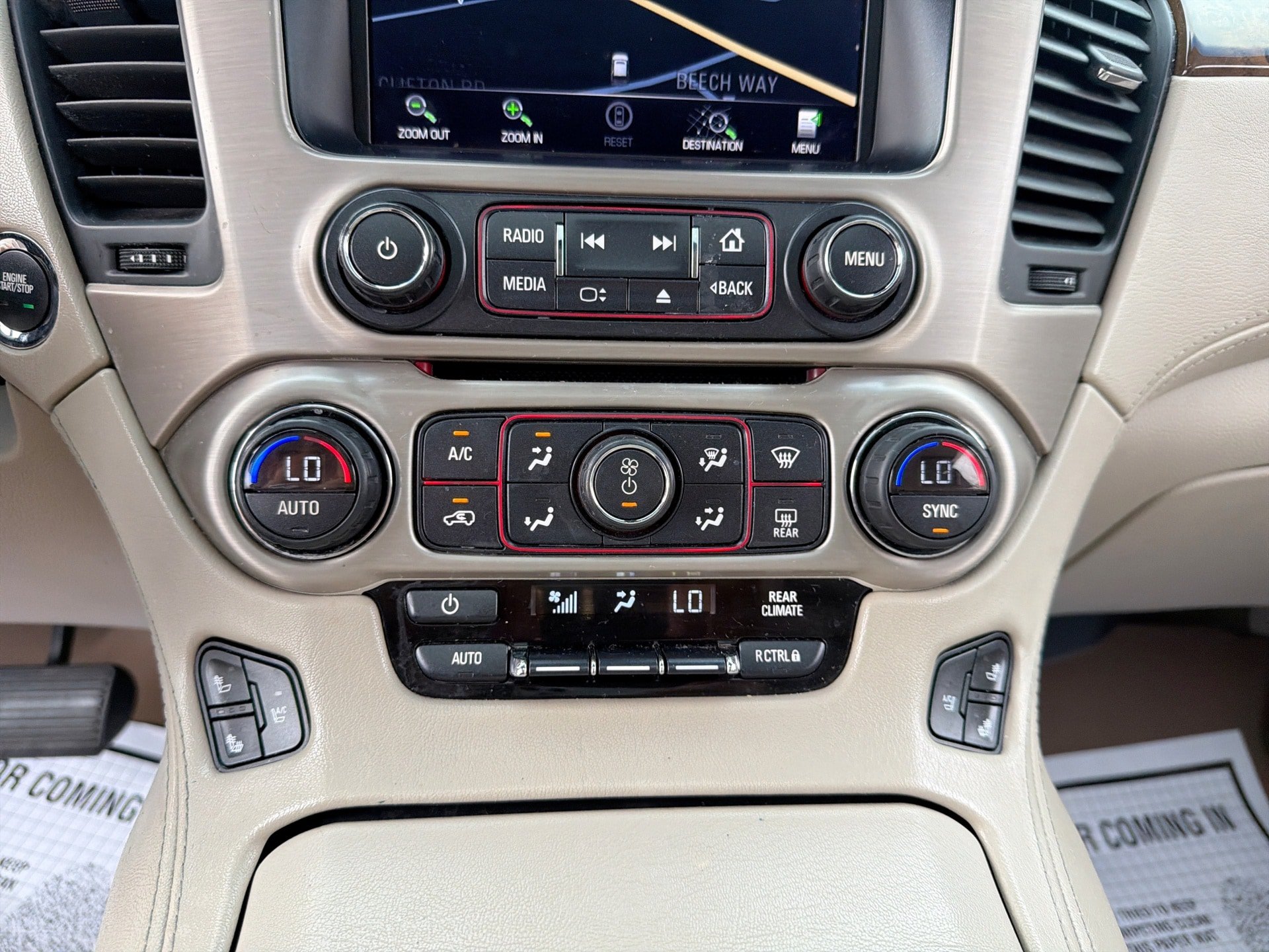 Used 2015 GMC Yukon Denali w/ Premium Package AWD/4WD image 17