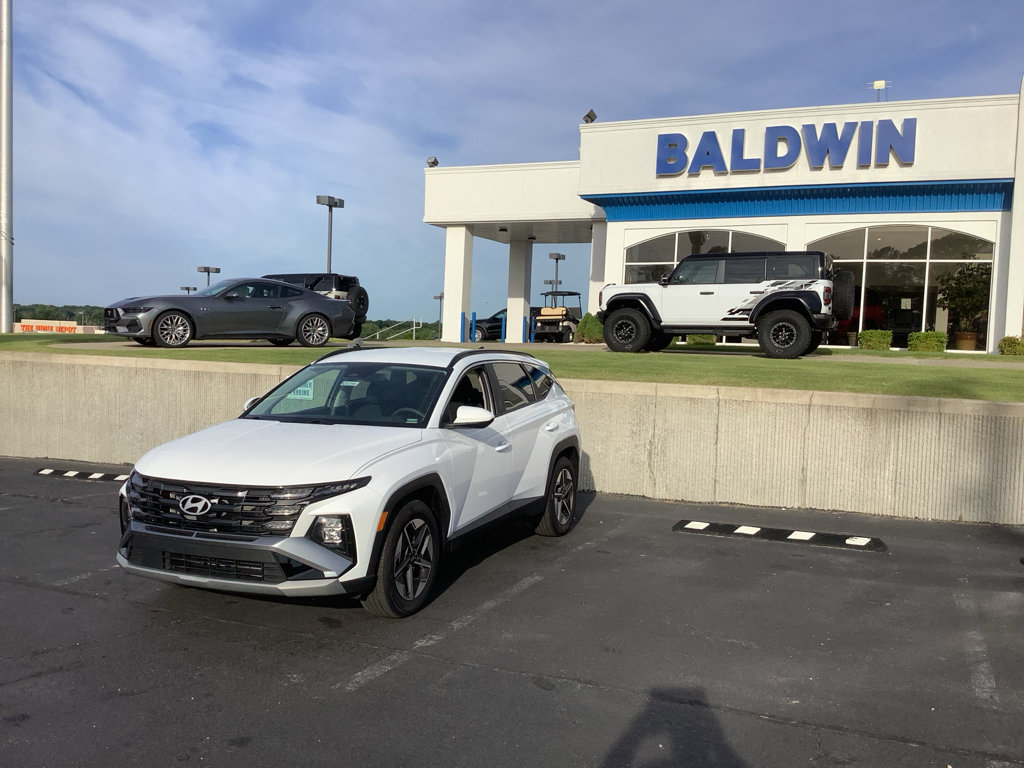 Used 2025 Hyundai Tucson SEL FWD image 3