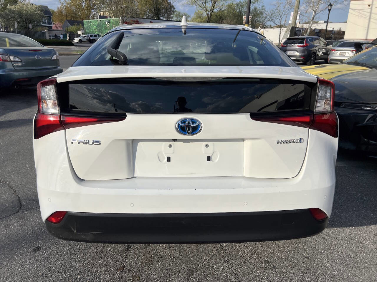 Used 2021 Toyota Prius LE image 4
