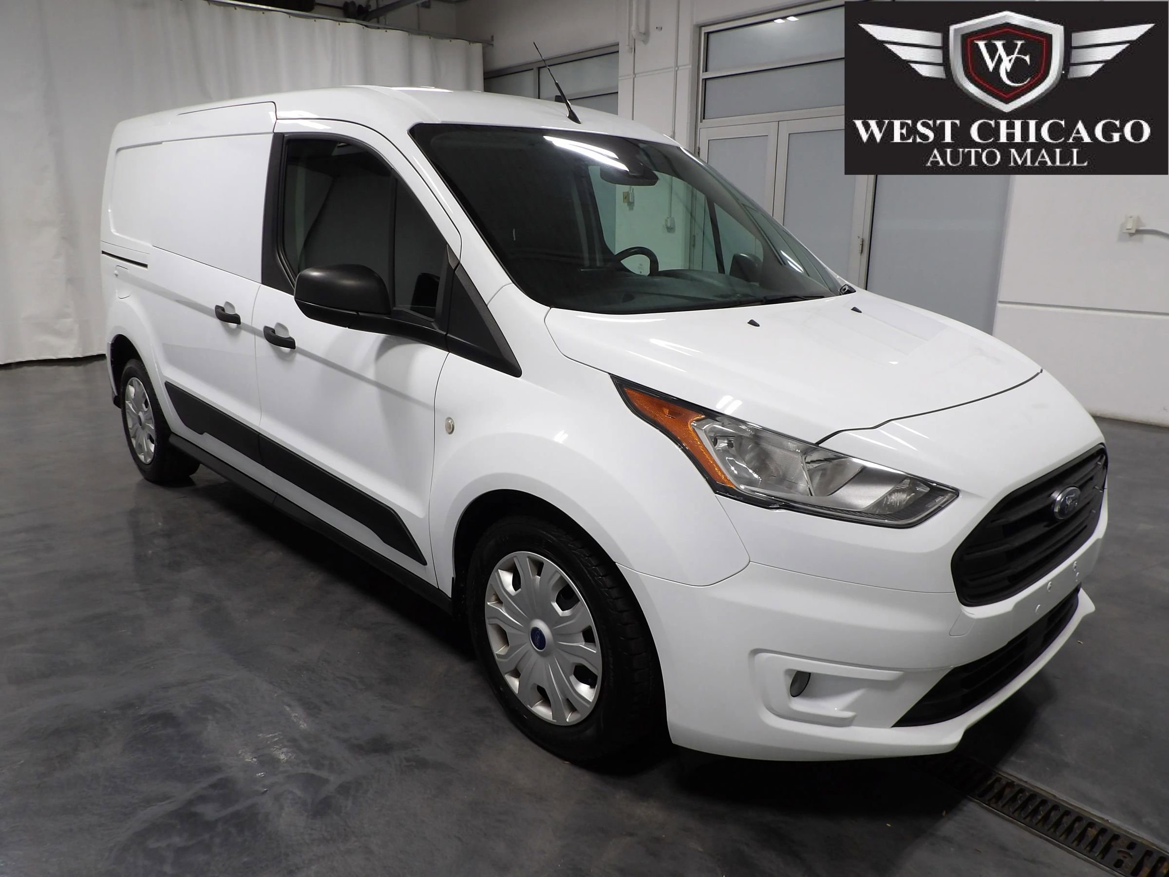 Used 2019 Ford Transit Connect XLT image 1