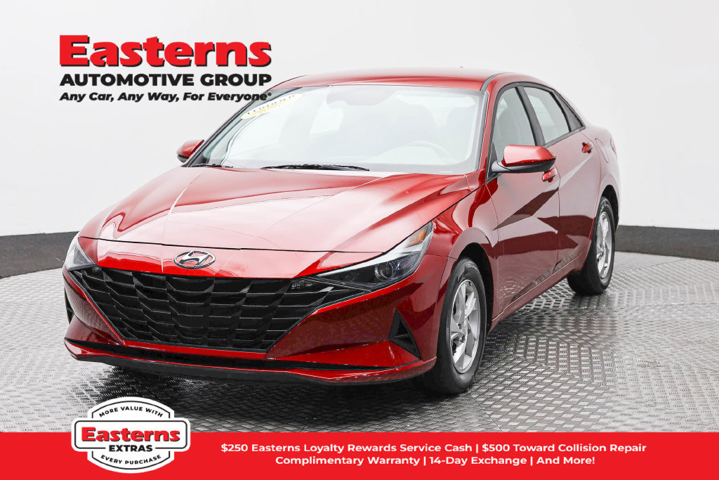 Used 2023 Hyundai Elantra SE w/ Cargo Package