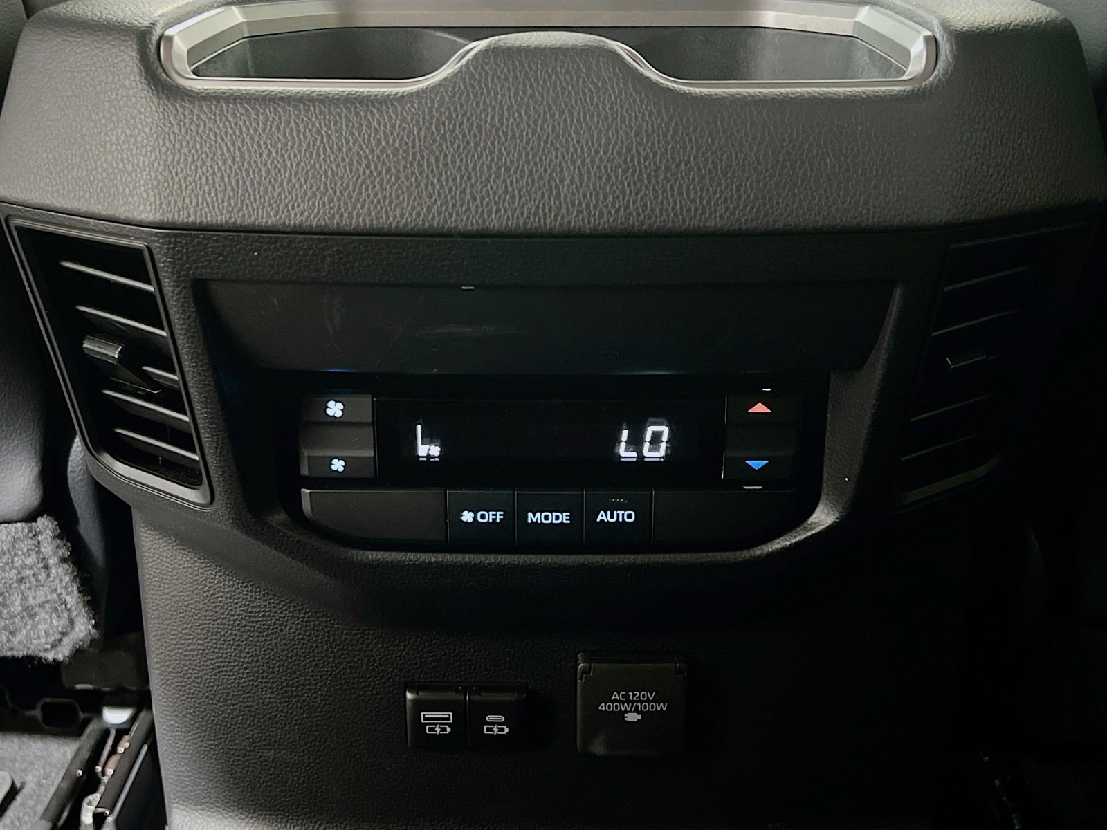 Used 2024 Toyota Sequoia Limited image 18