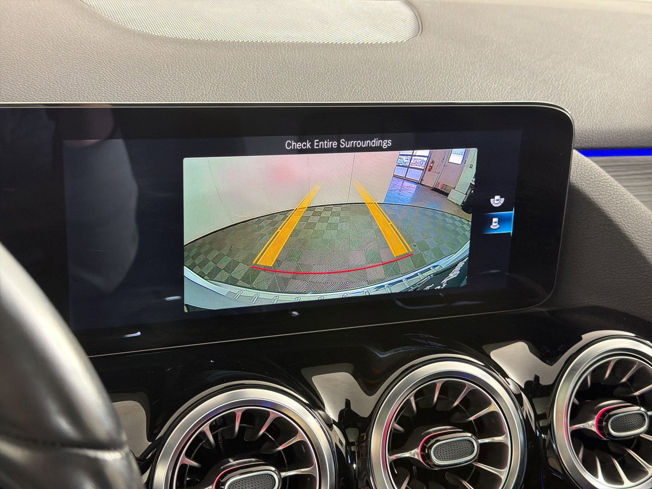 Certified 2022 Mercedes-Benz GLA 250 4MATIC image 25