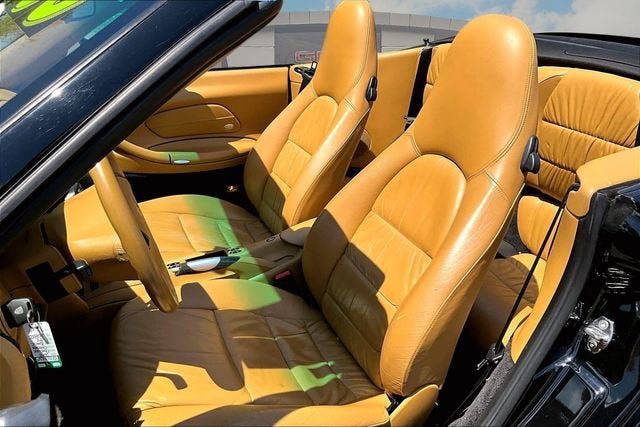 Used 2000 Porsche 911 Carrera RWD image 23