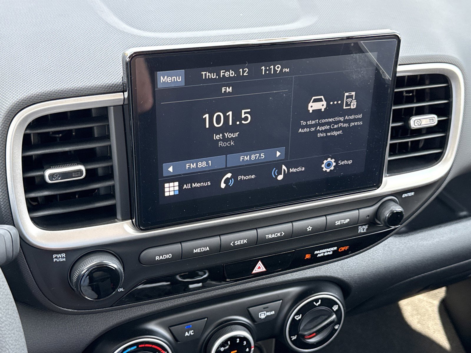 New 2026 Hyundai Venue SE image 19