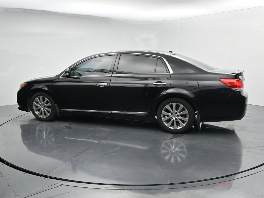 Used 2011 Toyota Avalon Limited FWD image 5