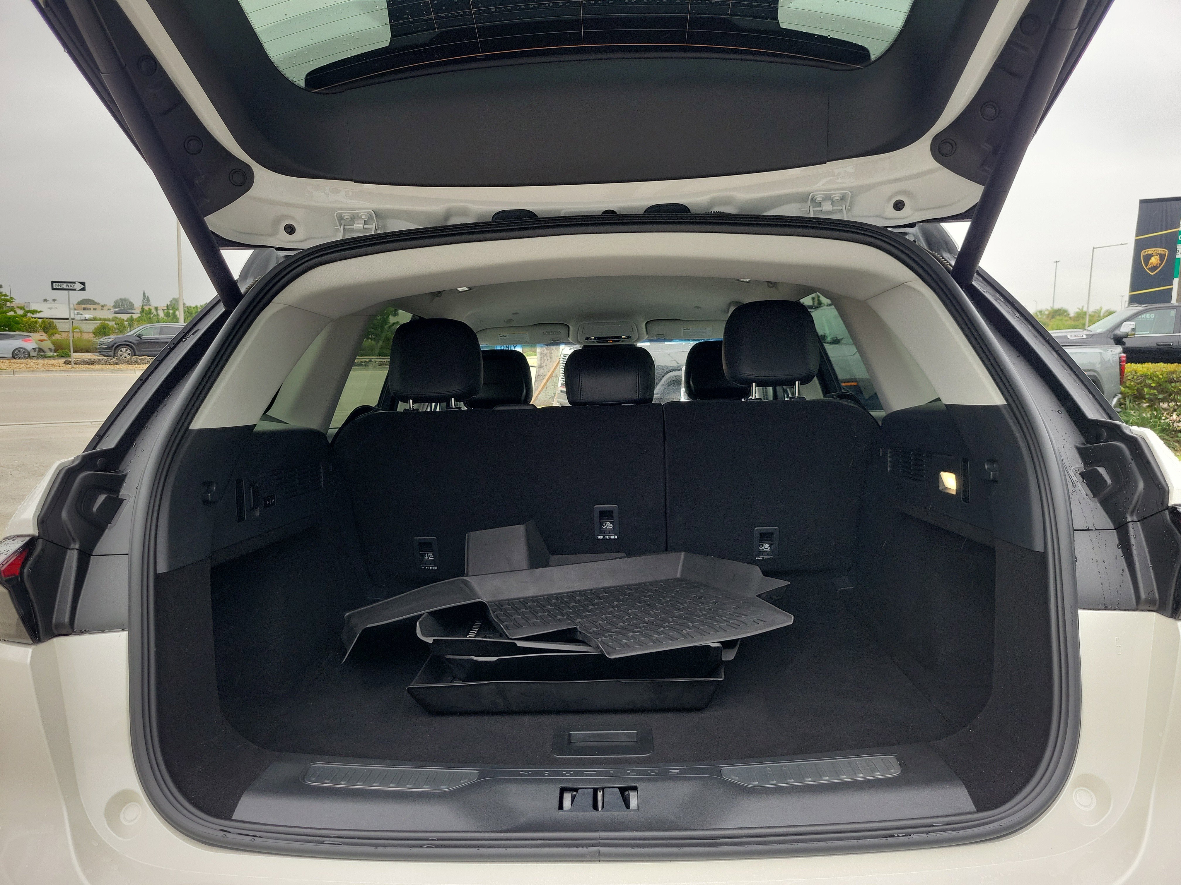 Used 2024 Lincoln Nautilus Premier image 17