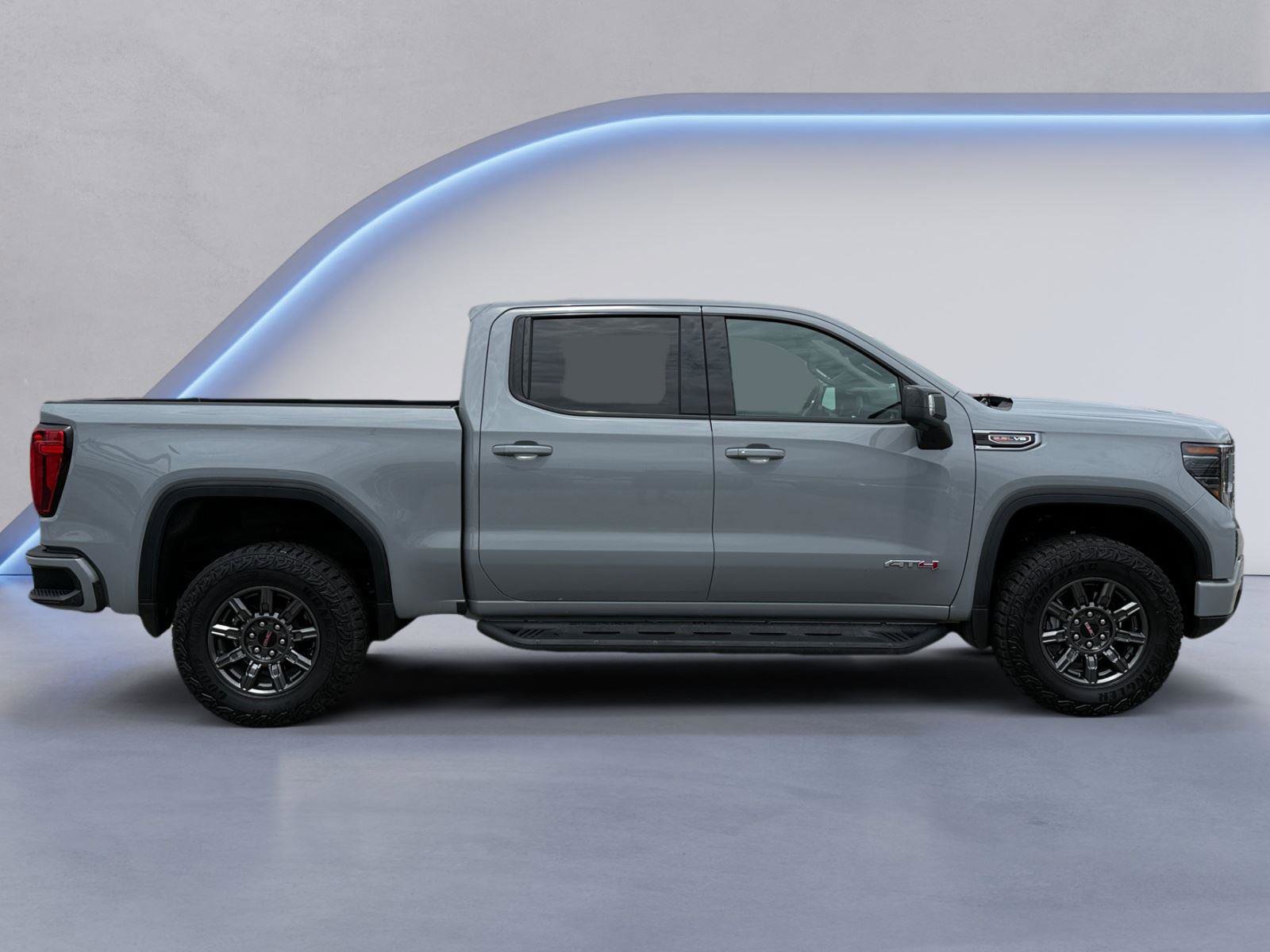 Used 2025 GMC Sierra 1500 AT4 w/ AT4 Premium Package AWD/4WD image 2