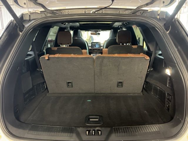 Used 2023 Lincoln Aviator Reserve w/ Equipment Group 201A AWD/4WD image 28